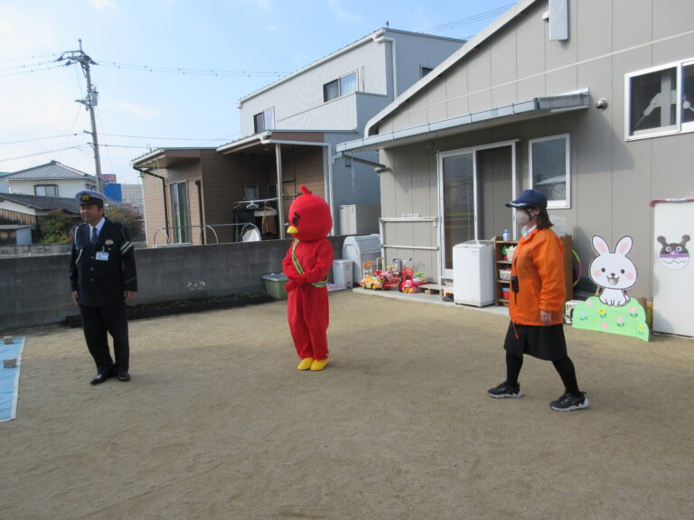 交通安全教室～まんぼう小規模保育園と一緒～