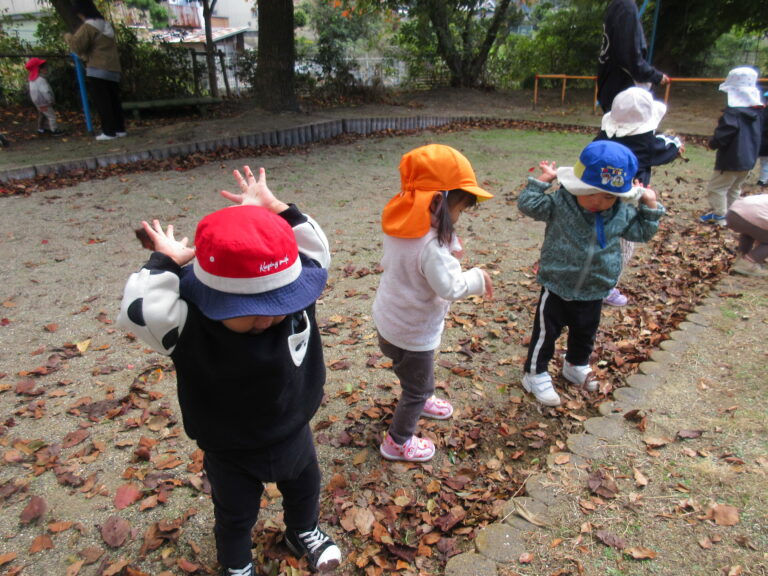 川の中にいるのは？